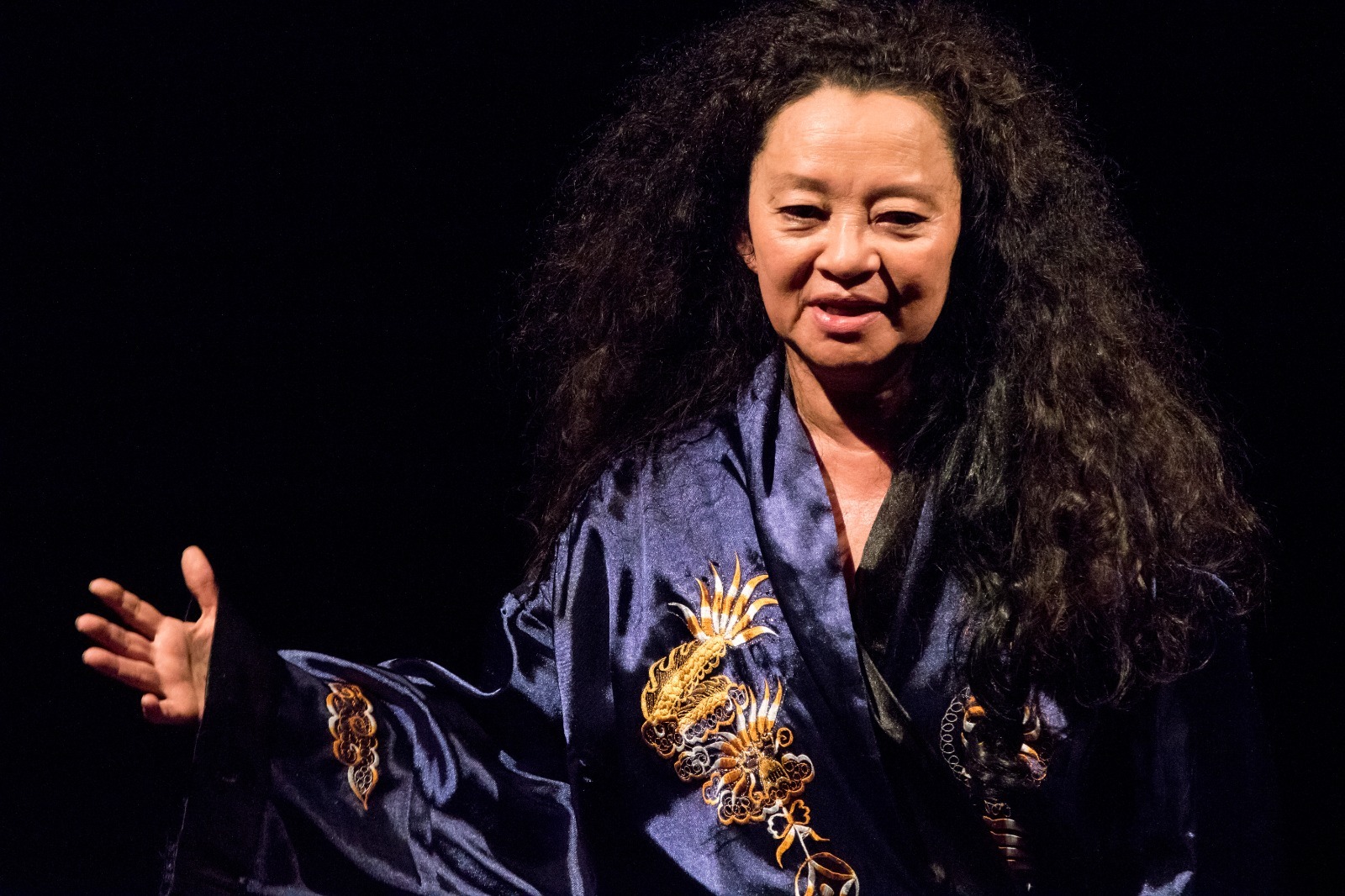 Nena Inoue na foto de Raquel Rizzo