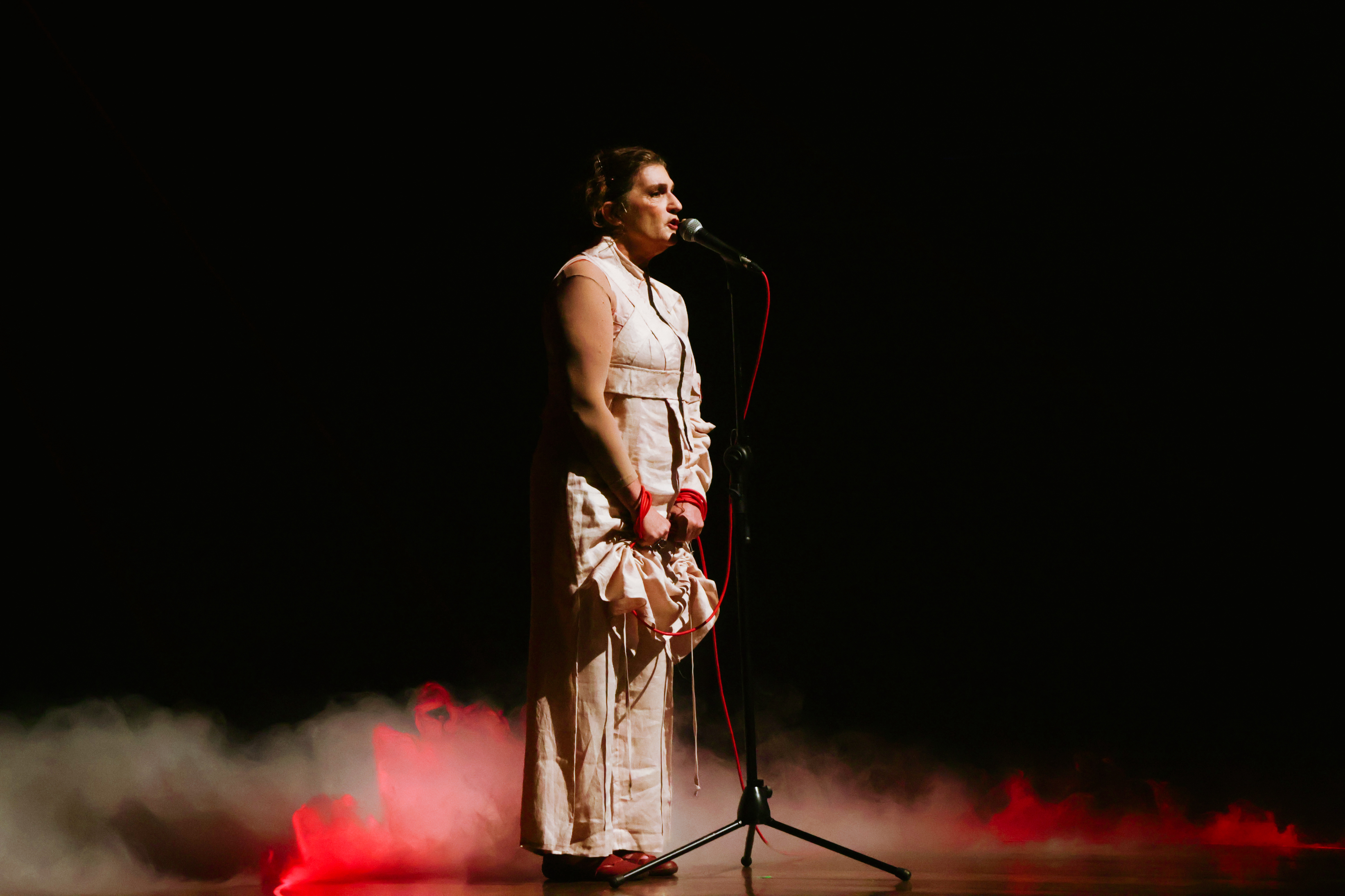 “ÂNIMA” traz a história de mulheres que mudaram o curso da humanidade em peça da filósofa Lúcia Helena Galvão