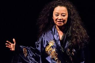 Atriz curitibana Nena Inoue recebe o “Prêmio Mestras e Mestres” da Funarte