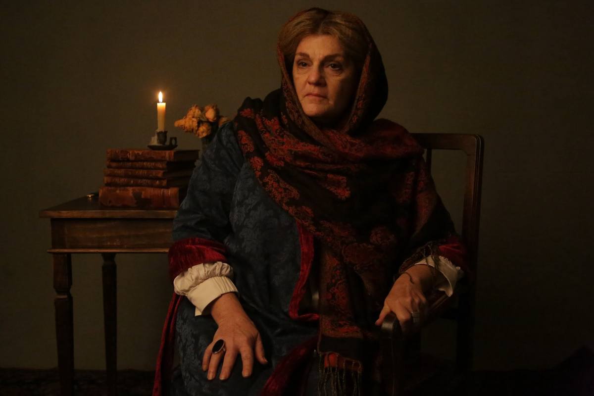 Depois do sucesso, espetáculo "Helena Blavatsky: A Voz do Silêncio" retorna a Curitiba em curta temporada