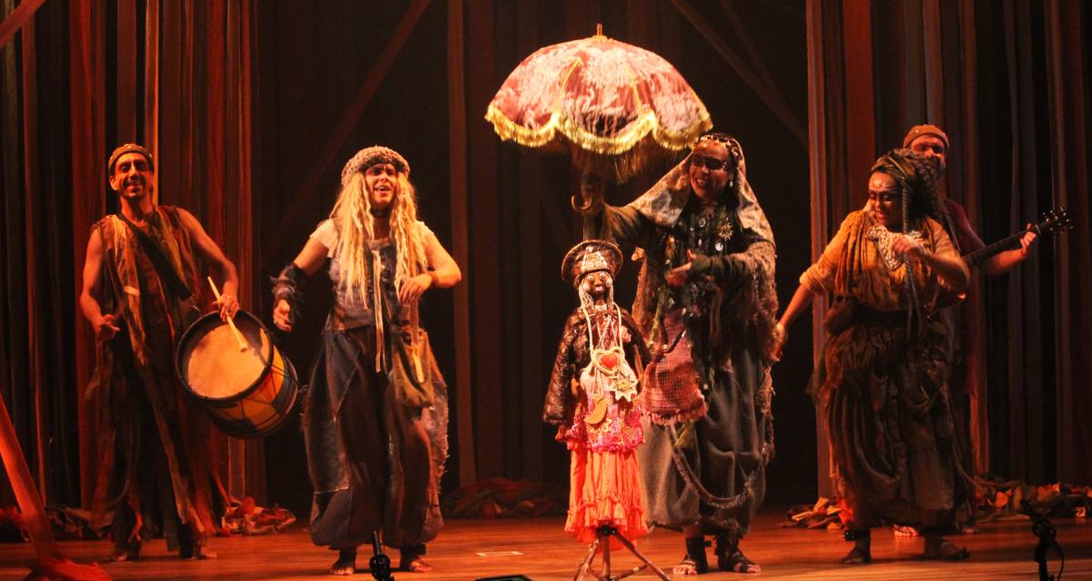 Em Busca do Coração da Terra celebra a infância e convida o público a ampliar o acesso de crianças ao teatro