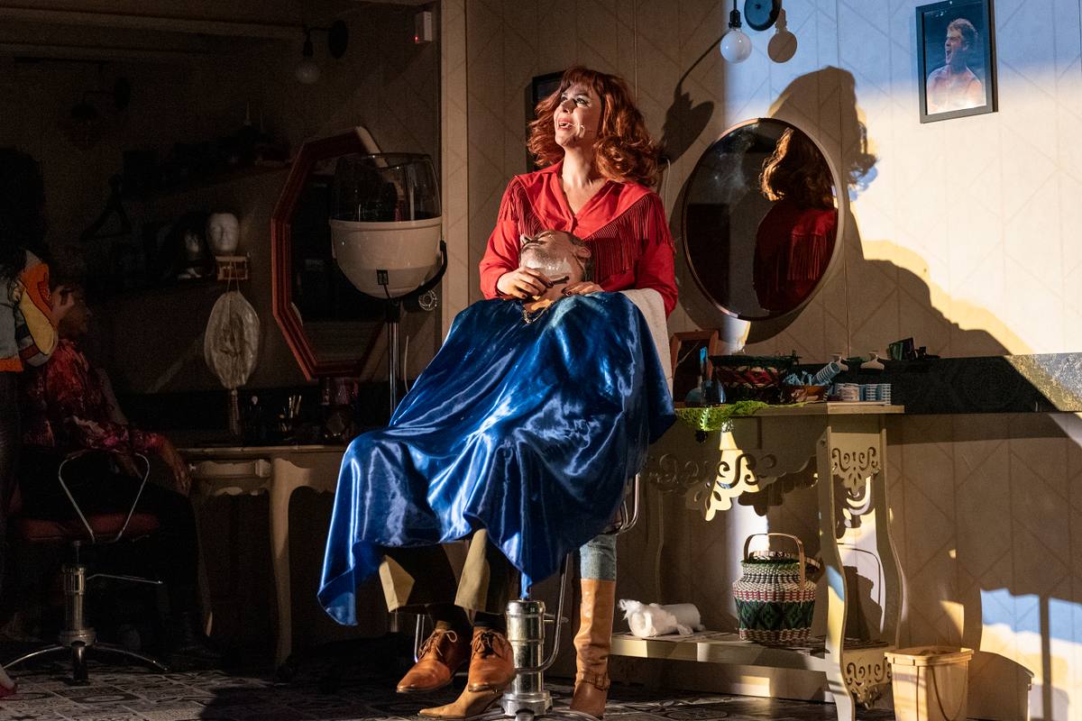 No Mês da Mulher, fique por dentro das peças que contam histórias femininas e estarão em cartaz no Festival de Curitiba