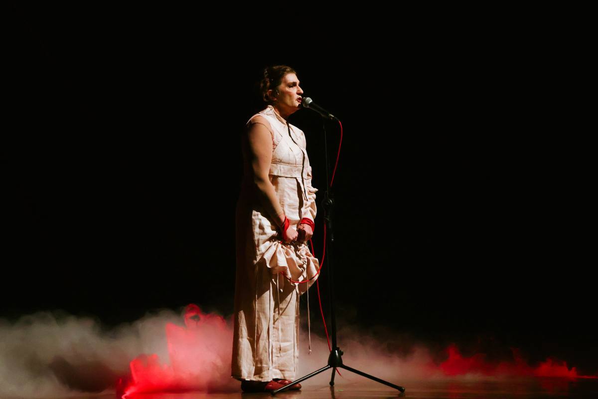 “ÂNIMA” traz a história de mulheres que mudaram o curso da humanidade em peça da filósofa Lúcia Helena Galvão
